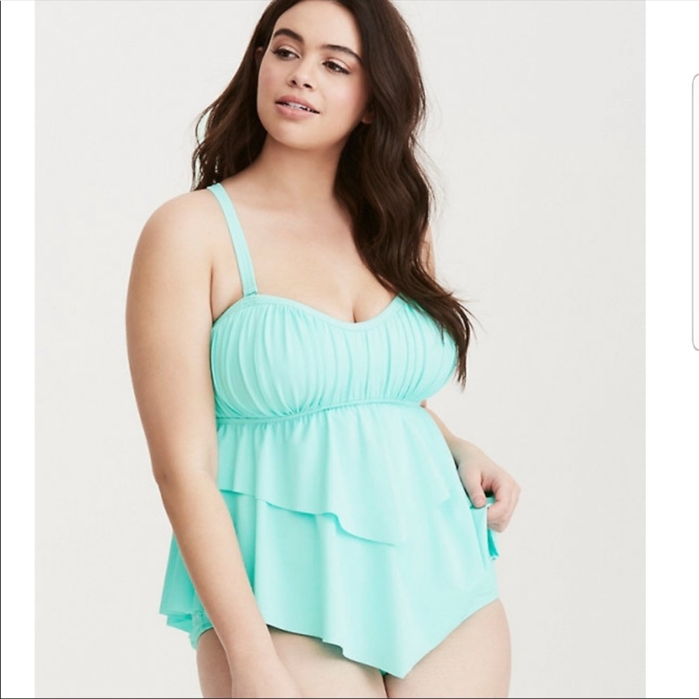 Torrid Ruffle Swim Tankini Top Sz 6X Plus Size